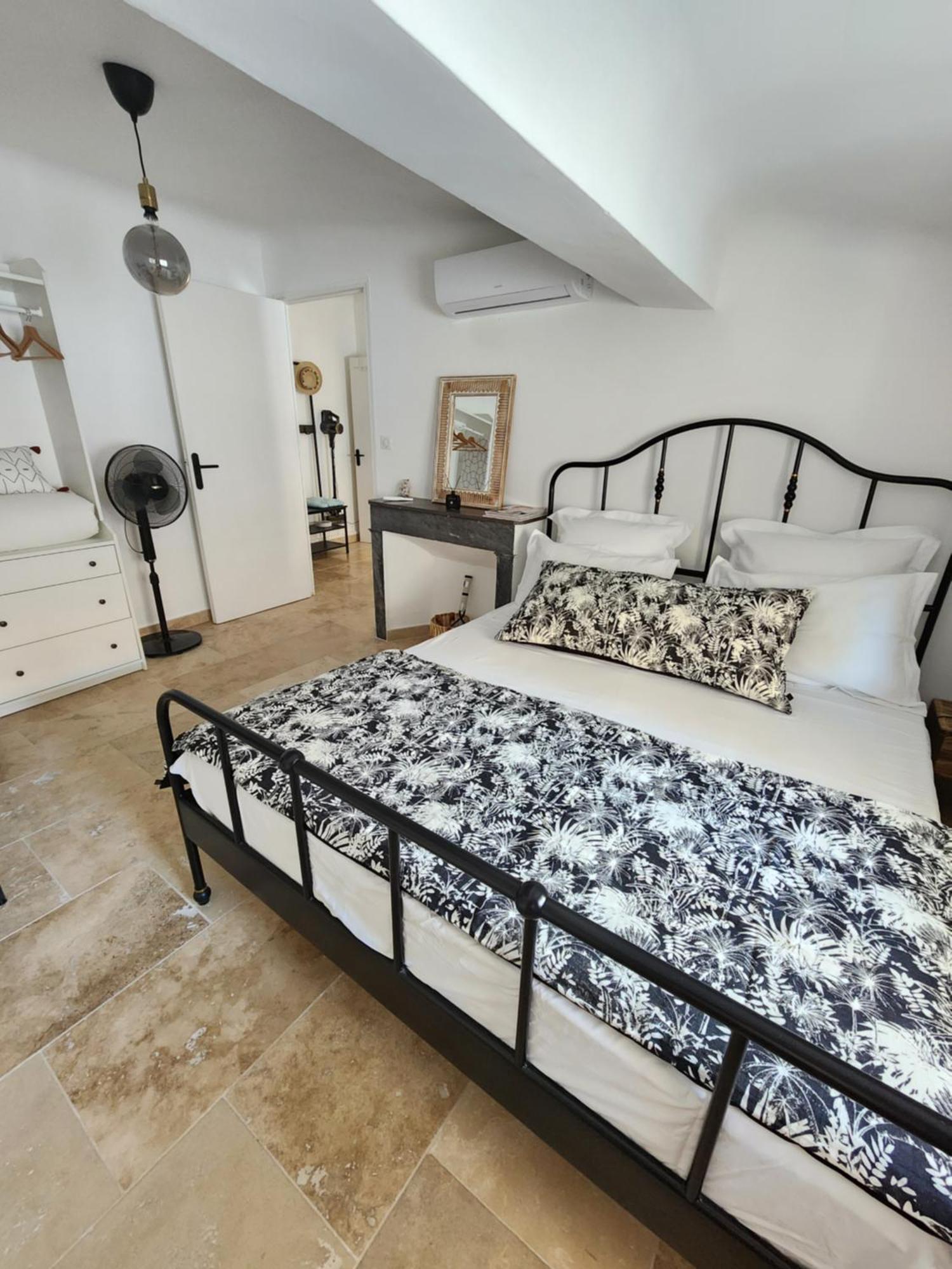 Le Beffroi De Gaston Climatise Apartment Aix-en-Provence Ngoại thất bức ảnh